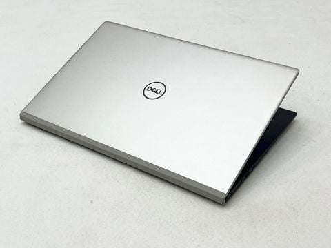 Dell Vostro 5502 Core i7-1165G7 8GB 512GB MX350 15.6 FHD