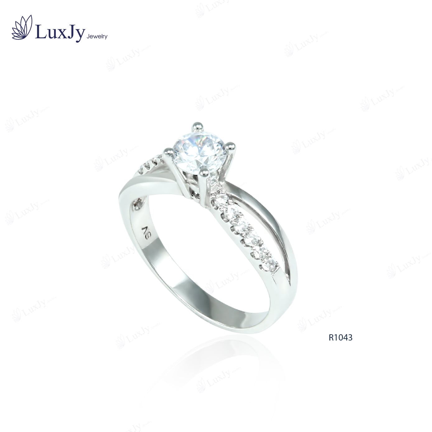 Nhẫn nữ đính đá cao cấp - R1043