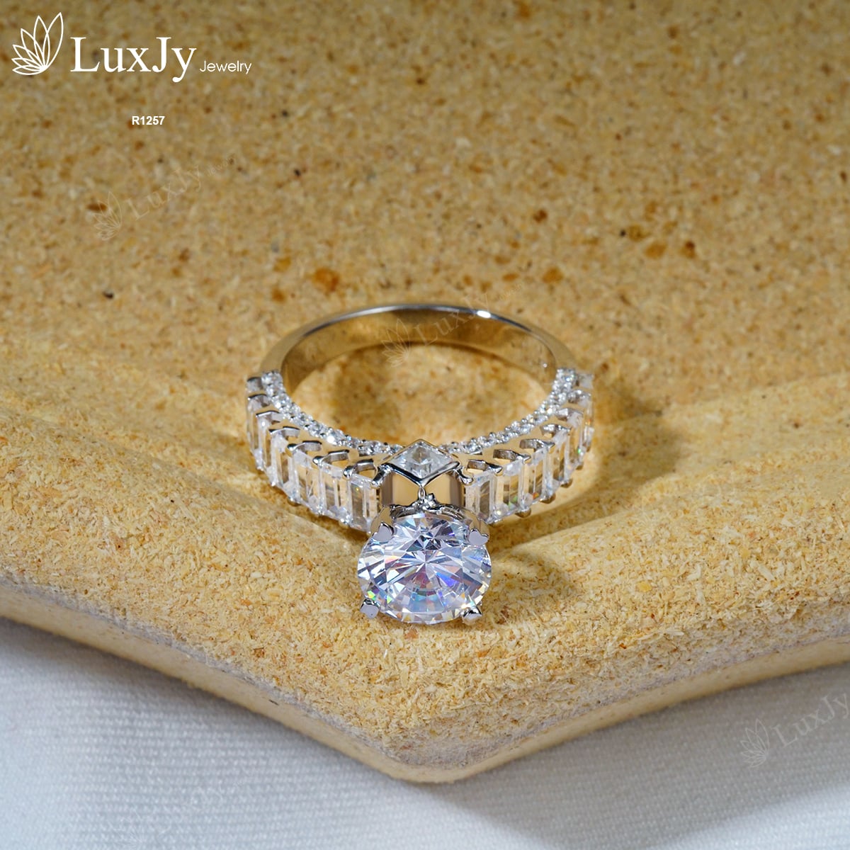 Nhẫn nữ đính Kim cương Moissanite - R1257