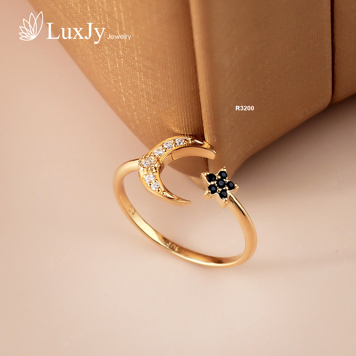 Nhẫn đính đá - R3200
