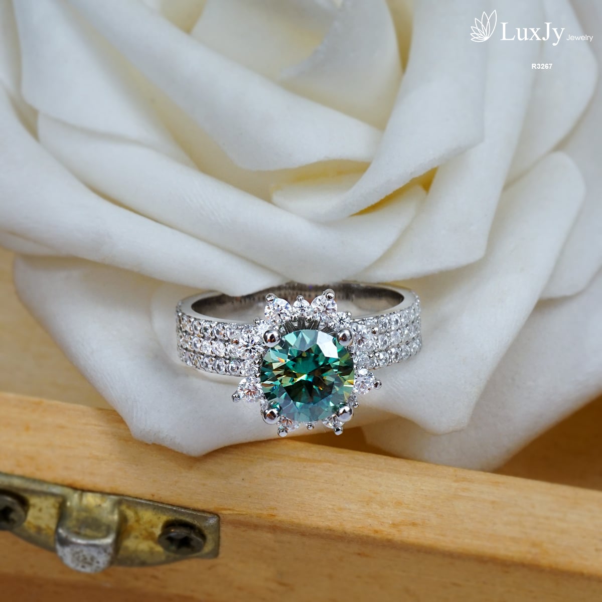 Nhẫn đính Kim cương Moissanite - R3267