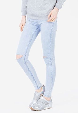 Quần skinny jeans rách New Look màu xanh jean nhạt