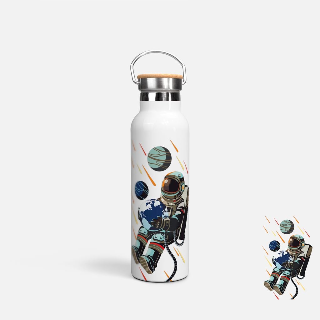 ASTRONAUT - EMBRACING THE EARTH