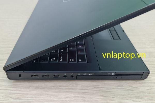 DELL M6700 I7 3520M, CARD AMD 2GB, 17.3 INCH FULL HD
