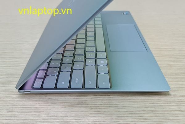 DELL XPS 9315 PHIÊN BẢN CAO CẤP RAM 32GB, SẴN SÀNG CHO TƯƠNG LAI DÀI