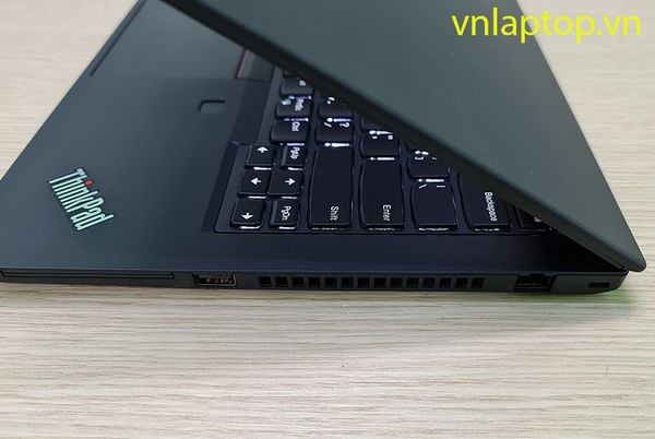 LENOVO THINKPAD T495 RYZEN 7, 16GB, 512GB SSD, 14 INCH FULL HD IPS