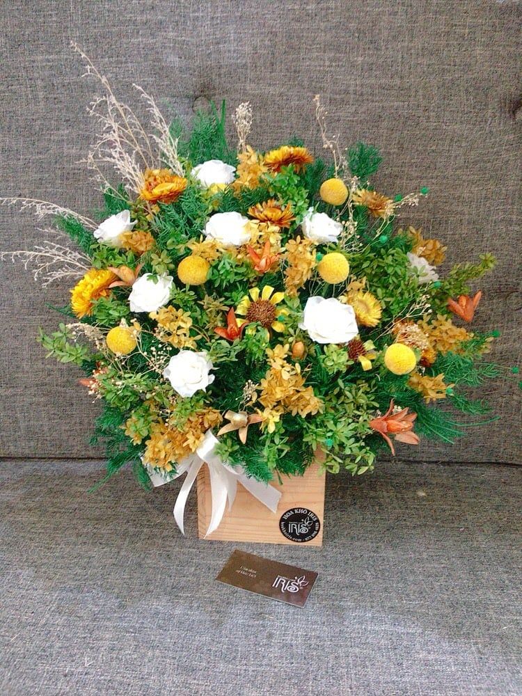 BÌNH HOA HỒNG TONE TRẮNG VÀNG