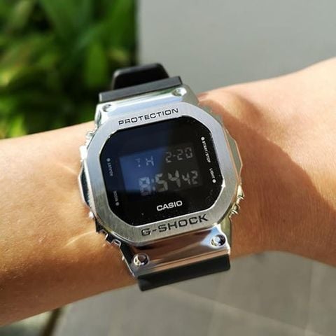  CASIO G-SHOCK GM-5600-1DR CHÍNH HÃNG 