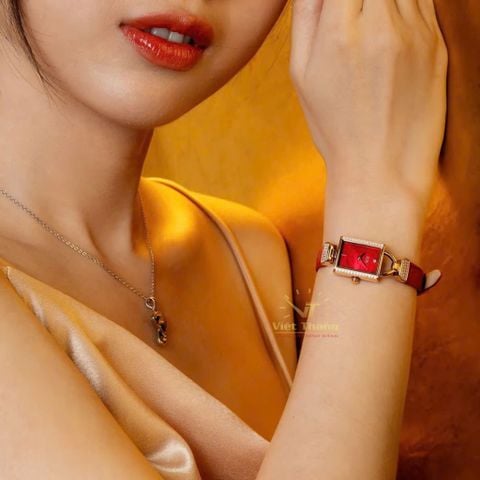  Saga MOP Diamonds 71936-RGRDRD-2 – Nữ – Kính Cứng – Quartz (Pin) – Mặt số đính kim cương – Nền số khảm xà cừ 