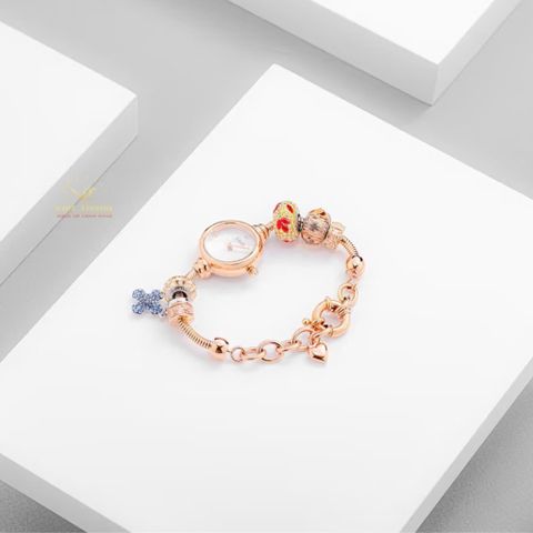  Saga Charm 53229-RGMWRG-5 – Nữ – Đính đá Swarovski quyến rũ – Mặt số khảm xà cừ cùng hiệu ứng chuyển sắc – Dây charm mạ vàng PVD 