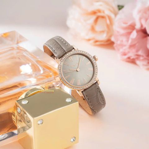  Saga Stella Chance 53578-RGBNBN-2 – Nữ – Quartz (Pin) – Mặt Số 36mm, Kính Cứng, Chống Nước 3ATM 
