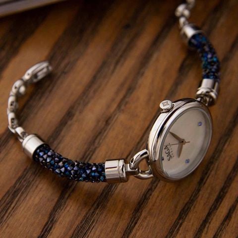  Saga Stella 53555-SVMWSV-2 – Nữ – Kính Cứng – Quartz (Pin) – Mặt Số 22.5mm, Đính Đá Swarovski, Máy Thụy Sỹ 