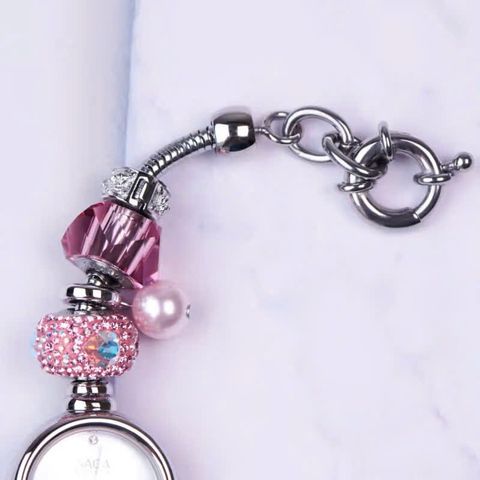  Saga 53229-SVMWSV-1 – Nữ – Kính Cứng – Quartz – Mặt Số 20mm, Đá Swarovski, Swiss Movt 