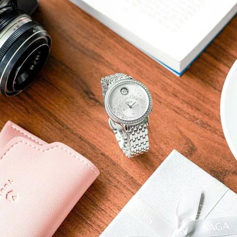  Saga 53766-SVSVSV-2 – Nữ – Kính Cứng – Quartz (Pin) – Mặt Số 39mm, Đính Đá Swarovski, Chống Nước 3ATM 