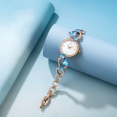  Saga 53767-CGMWBL-2 – Nữ – Quartz (Pin) – Dải ngân hà lung linh trên vòng tay – Sắc xanh huyền diệu từ những viên ngọc lấp lánh 