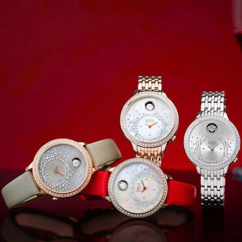  Saga 53766-GPMWGP-2 – Nữ – Kính cứng – Quartz (Pin) – Mặt số pha lê lộng lẫy – Dây đeo kim loại mạ vàng demi 