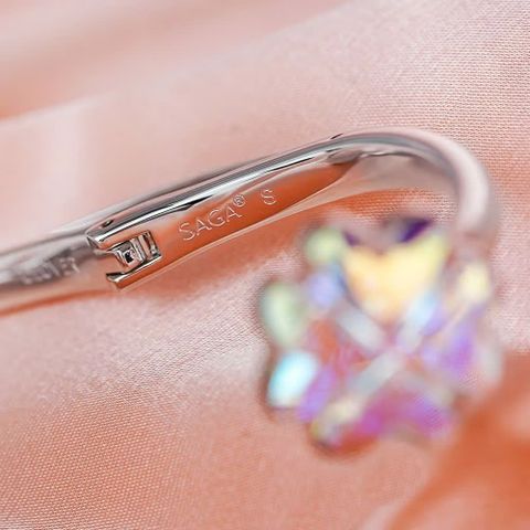  Saga Stella 53585-SVMESV-2S – Nữ – Mineral Crystal – Quartz (Pin) – Mặt Số 19mm, Đính Swarovski, Khảm Xà Cừ 