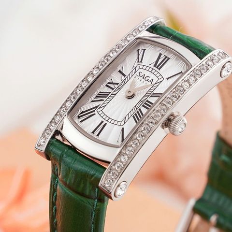  Saga Stella 71836-SVSVGR-2 – Nữ – Kính Cứng – Quartz (Pin) – Mặt Số 20x37mm, Đá Swarovski, Chống Nước 3ATM 