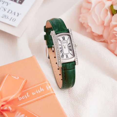  Saga Stella 71836-SVSVGR-2 – Nữ – Kính Cứng – Quartz (Pin) – Mặt Số 20x37mm, Đá Swarovski, Chống Nước 3ATM 
