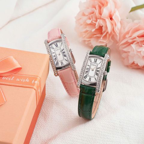  Saga Stella 71836-SVSVGR-2 – Nữ – Kính Cứng – Quartz (Pin) – Mặt Số 20x37mm, Đá Swarovski, Chống Nước 3ATM 