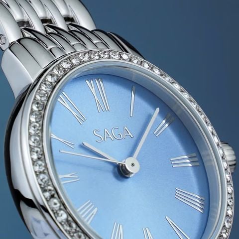  Saga Stella Chance 53578-SVBLSV-2 – Nữ – Quartz (Pin) – Mặt Số 36mm, Kính Cứng, Chống Nước 3ATM 