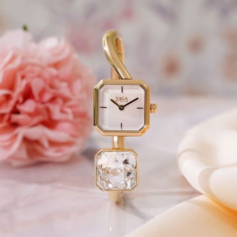  Saga 80737-LGMWLG-2L – Nữ – Quartz (Pin) – Mặt Số 20mm, Kính Cứng, Chống Nước 3ATM 