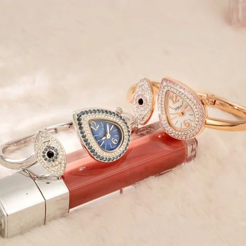  Saga Stella 71865-RGMWRG-2S – Nữ – Đính đá Swarovski – Khảm xà cừ – Sắc vàng óng ả và lộng lẫy 