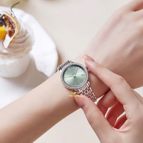  Saga 53578-SVGRSV-2 – Nữ – Kính khoáng – Máy Quartz (Pin) – Mặt số 35mm – Đá Swarovski – Chống nước 3ATM 
