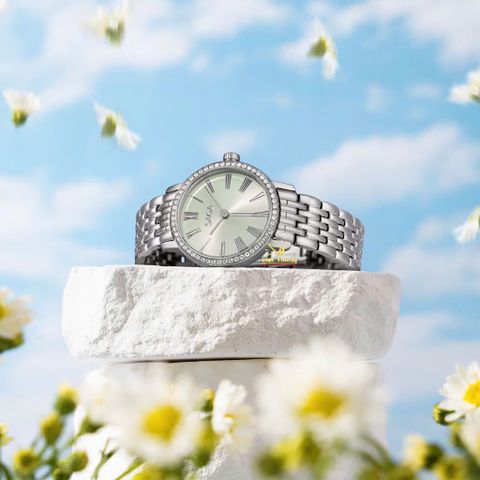  Saga 53578-SVGRSV-2 – Nữ – Kính khoáng – Máy Quartz (Pin) – Mặt số 35mm – Đá Swarovski – Chống nước 3ATM 