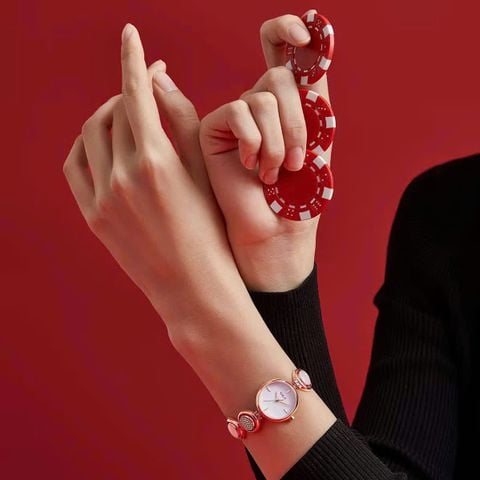  Saga 54297-RGPKRG-2 – Nữ – Kính Cứng – Quartz (Pin) – Mặt Số 24mm, Đính Đá Pha Lê, Mạ Vàng Hồng 