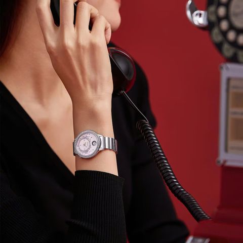  Saga 53766-SVMPSV-2 – Nữ – Kính Cứng – Quartz (Pin) – Mặt Số 34mm, Xà Cừ, Đính Đá Pha Lê Danube 