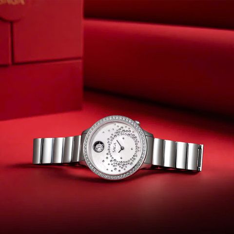  Saga 53766-SVMWSV-2 – Nữ – Kính Cứng – Quartz (Pin) – Mặt Số 34mm, Xà Cừ, Đính Đá Pha Lê Danube 