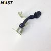 Tay mở nắp bình xăng dùng xe Grand I10 14