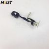 Tay mở nắp bình xăng dùng xe Grand I10 14