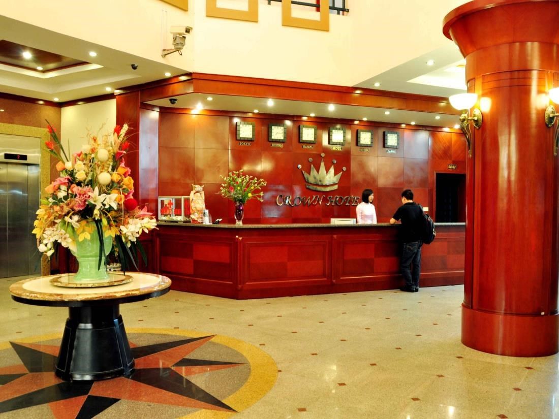 Khách sạn Crown Hạ Long