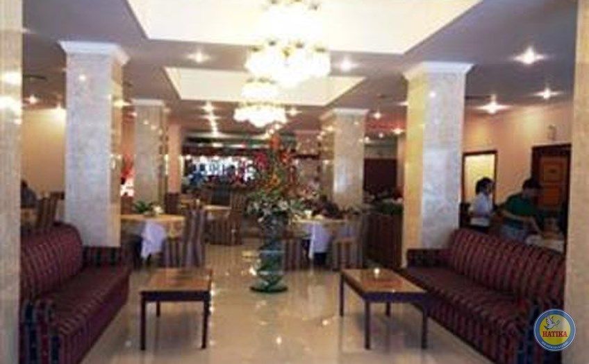 Bát Đạt Hotel