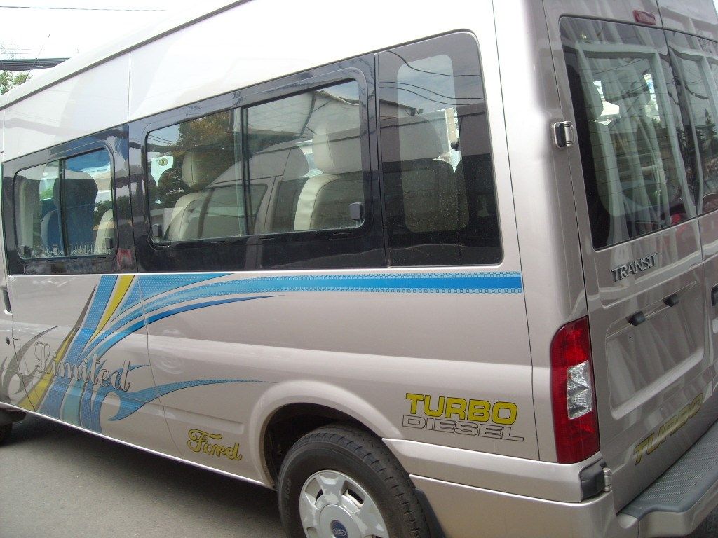 Ford Transit 16 chỗ