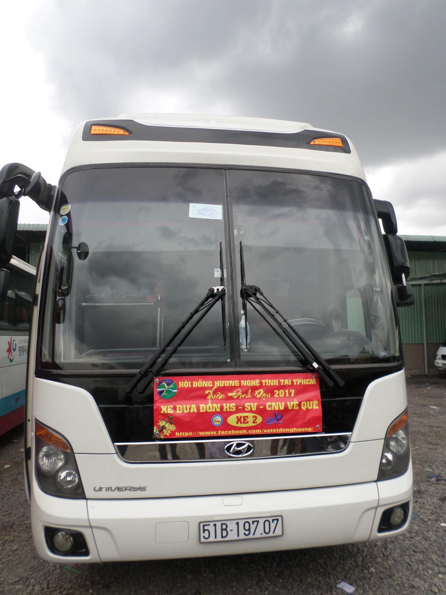 Hyundai Universe HN 45 chỗ