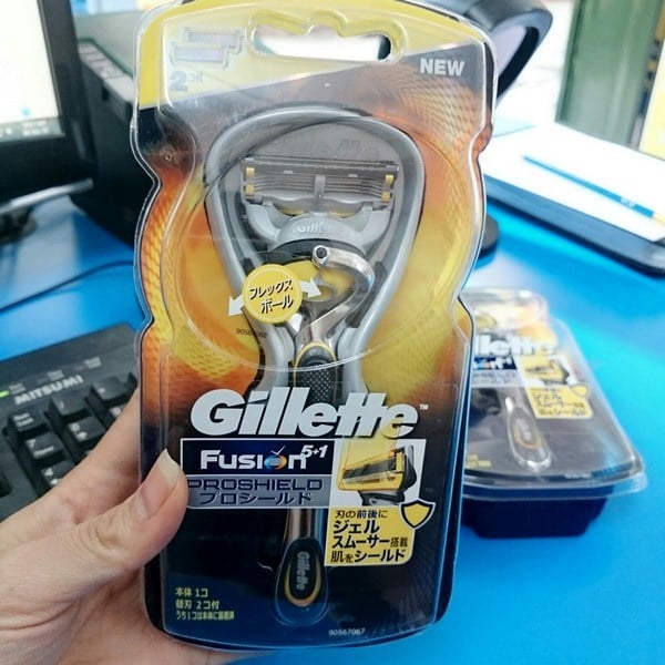 Dao cạo râu Gillette 5 lưỡi của Nhật Free ship – Japan Market