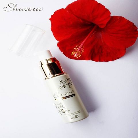 Tinh chất dưỡng Shucera Ceramide Moist Essence Nhật Bản