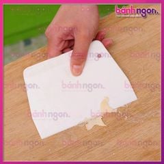Dao Vét Bột/Dao Cắt Bột Làm Bánh Bằng Nhựa 13*11*9cm
