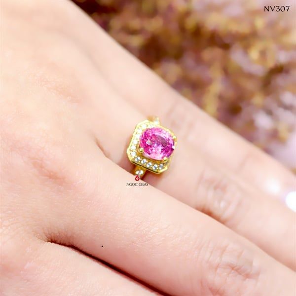 Nhẫn Spinel Hồng - 16K Gold