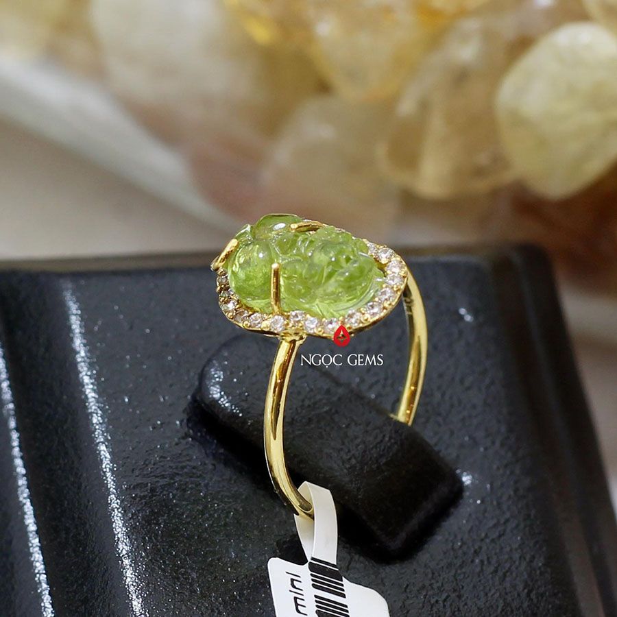 Nhẫn vàng 10k - mặt đá Tỳ Hưu Peridot