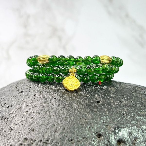 Vòng tay Diopside mix charm Ống thóc phay và Charm rơi Khánh vàng 9999