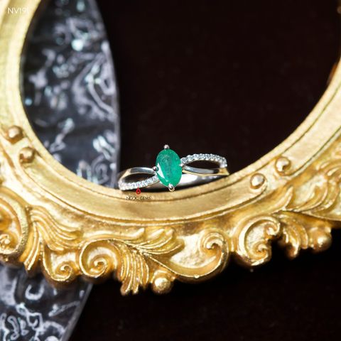 Nhẫn Vàng Emerald (Ngọc Lục Bảo) - 10K Whitegold