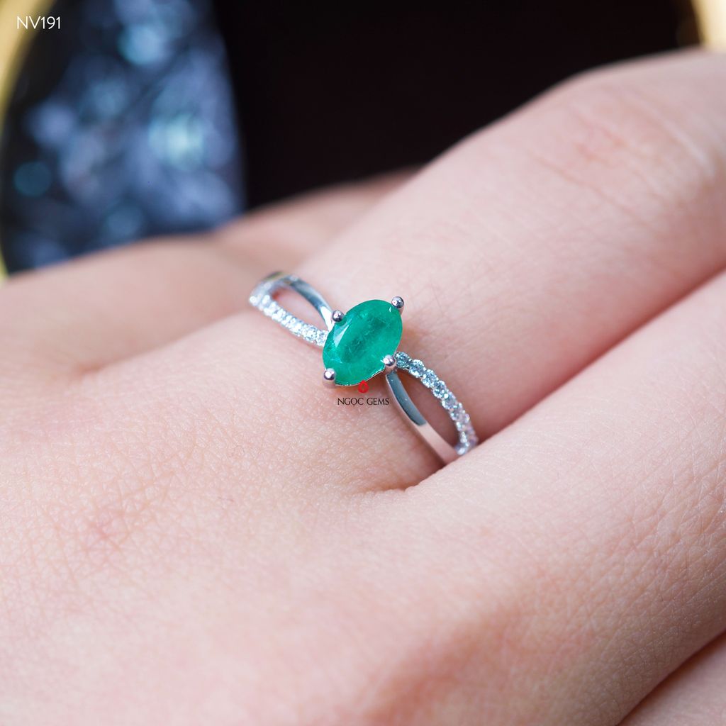 Nhẫn Vàng Emerald (Ngọc Lục Bảo) - 10K Whitegold