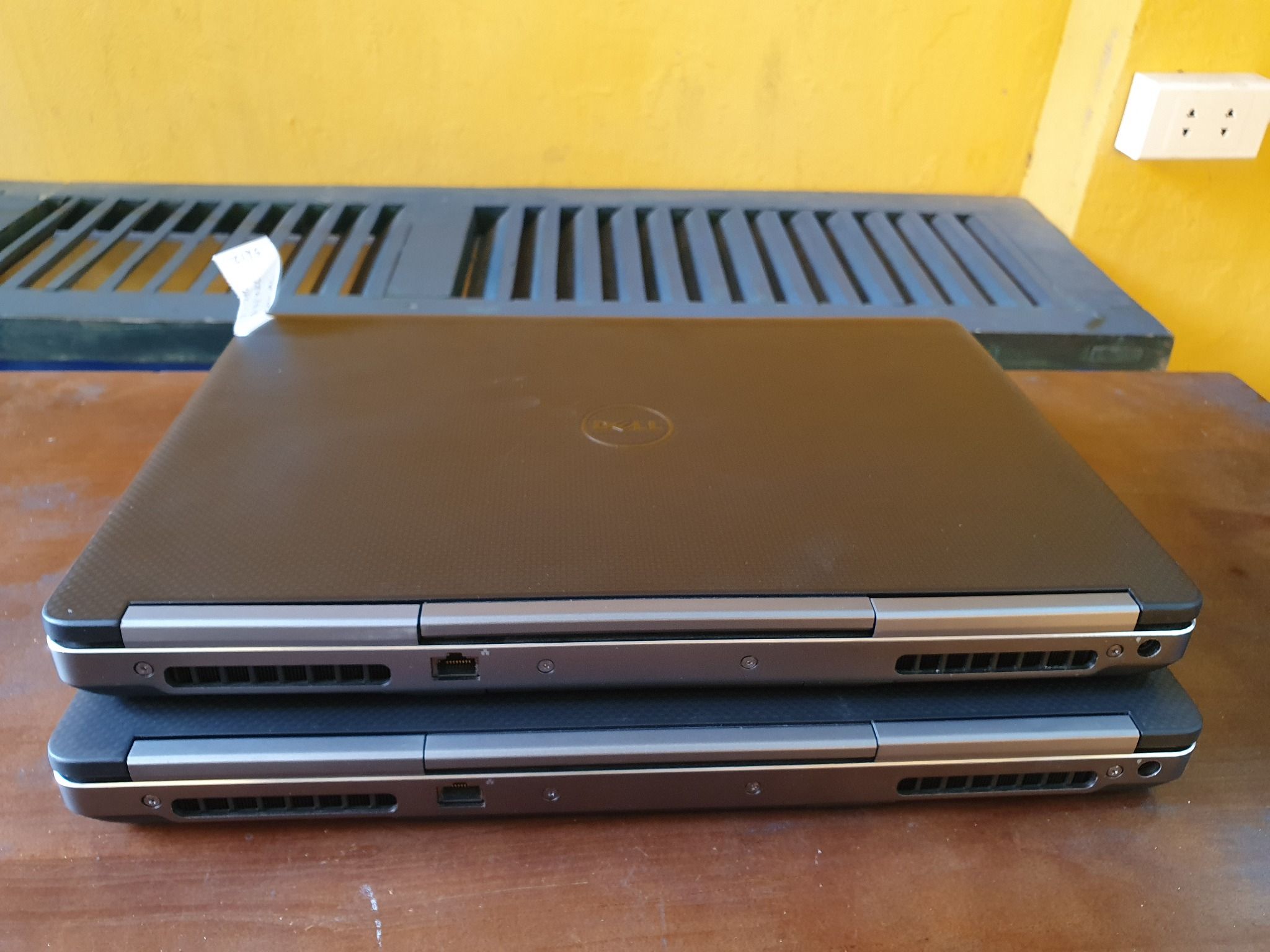 ノートPC DELL - dell precision 7520 CPU Xeon Quadro GPU Amazon.com: Dell Precision 15 7520 15.6