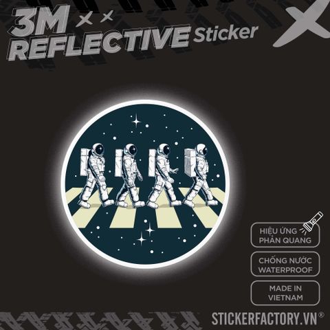  ASTRONAUTS WALKING 3M - Reflective Sticker Die-cut 