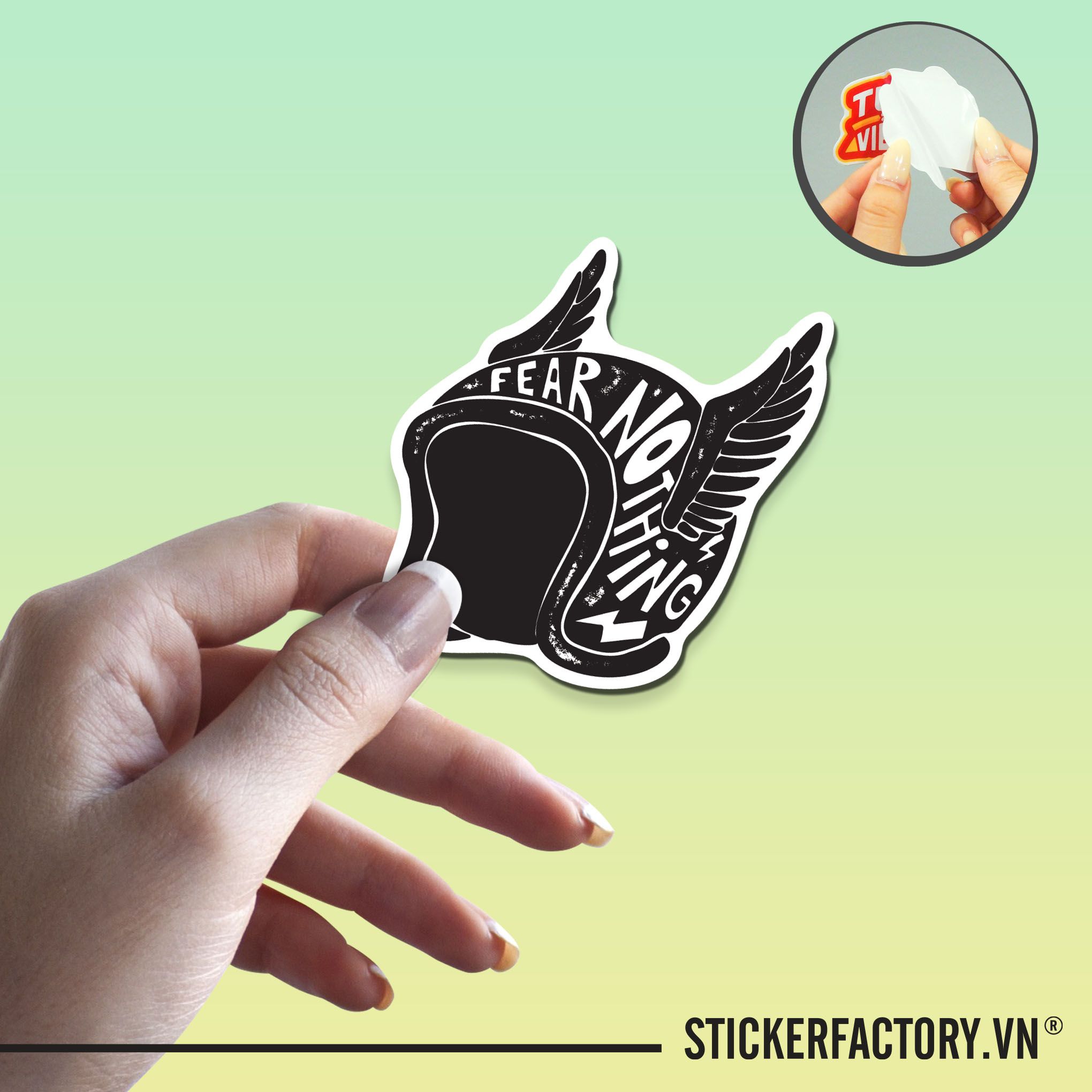 FEAR NOTHING BLACK WINGS HELMET 7cm - Sticker Die-cut hình dán cắt rời