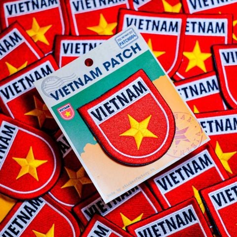  PATCH004 VIETNAM FLAG SHIELD - Patch vải thêu ủi chuyển nhiệt 